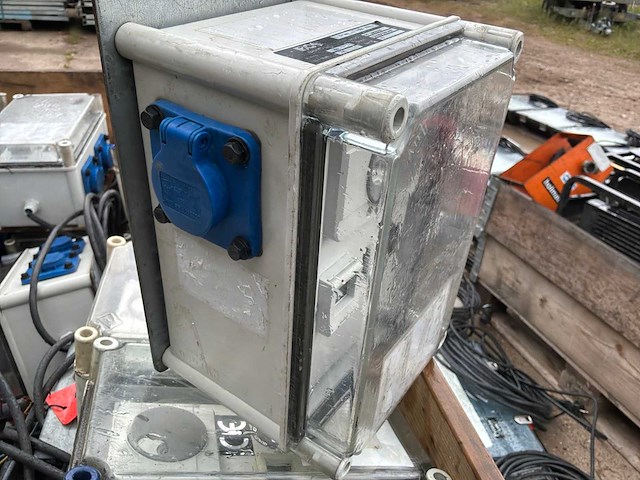 Partij bos elektro tijdsgeschakelde verdeelkasten - afbeelding 4 van  7