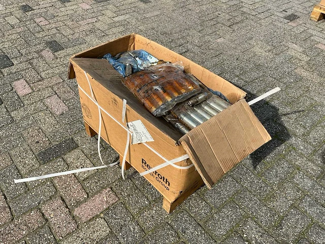 Partij bosch rexroth hydraulische koppelingen - afbeelding 1 van  8