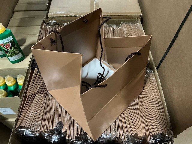 Partij bouquet bag brown 24x24x24cm (960x) - afbeelding 3 van  6