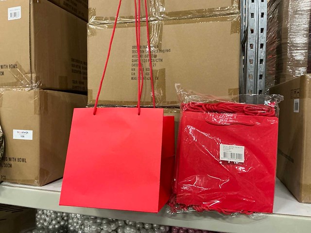 Partij bouquet bag red 24x24x24cm (360x) - afbeelding 1 van  3
