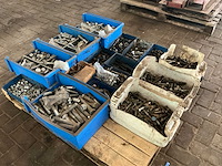 Partij bouten en moeren - afbeelding 2 van  6