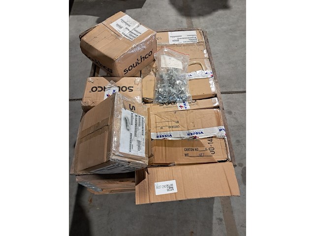 Partij bouten en moeren - afbeelding 2 van  8