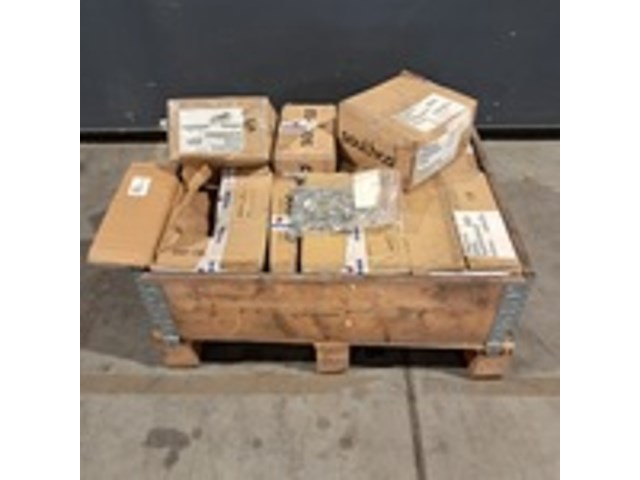 Partij bouten en moeren - afbeelding 1 van  8