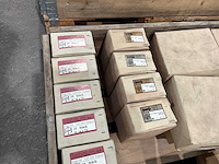 Partij bouten met moeren (1200x) - afbeelding 4 van  7