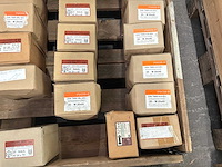 Partij bouten met moeren (800x) - afbeelding 5 van  8