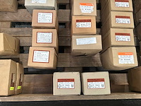 Partij bouten met moeren (800x) - afbeelding 6 van  8