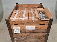 Partij bouten met vleugelmoer - afbeelding 1 van  6