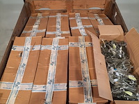 Partij bouten met vleugelmoer - afbeelding 2 van  6