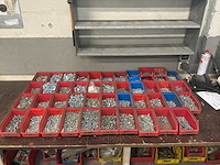 Partij bouten, moeren en ringen - afbeelding 12 van  17