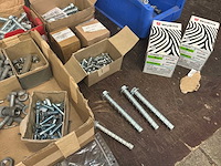 Partij bouten, moeren en ringen - afbeelding 2 van  11