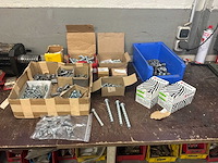 Partij bouten, moeren en ringen - afbeelding 4 van  11