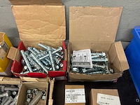 Partij bouten, moeren en ringen - afbeelding 8 van  11