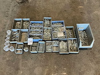 Partij bouten, moeren en schroeven - afbeelding 1 van  3