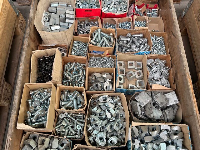 Partij bouten, moeren & klemmen - afbeelding 7 van  9