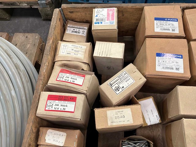 Partij bouten, moeren & ringen - afbeelding 8 van  16