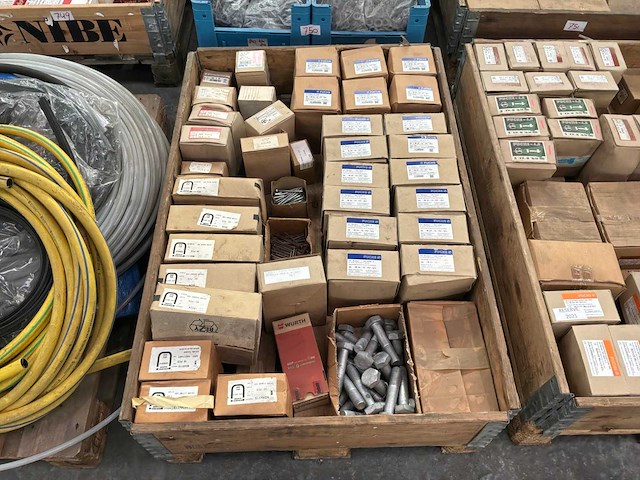 Partij bouten, moeren & ringen - afbeelding 9 van  16