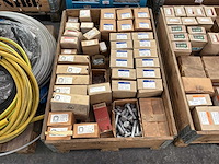 Partij bouten, moeren & ringen - afbeelding 10 van  16