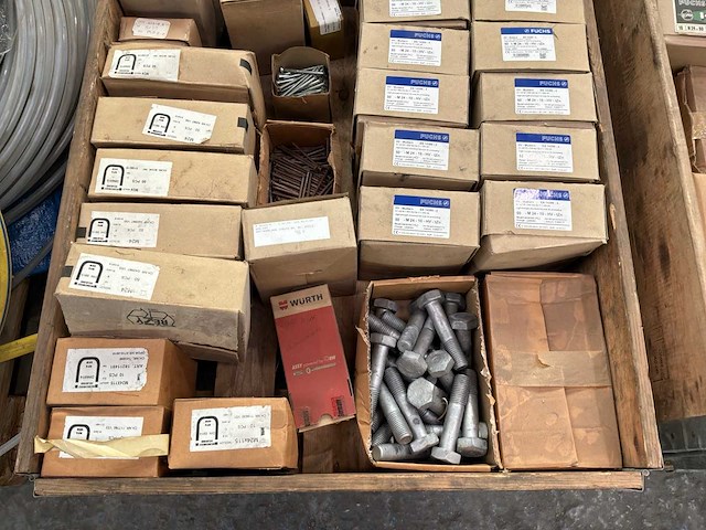 Partij bouten, moeren & ringen - afbeelding 11 van  16