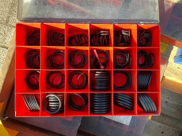 Partij bouten ringen bouten plugbouten - afbeelding 9 van  10