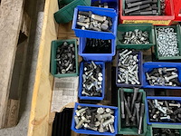 Partij bouten - afbeelding 5 van  6