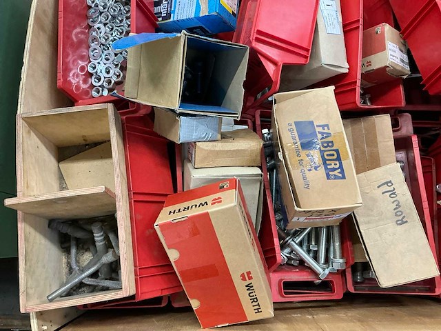 Partij bouten - afbeelding 3 van  6