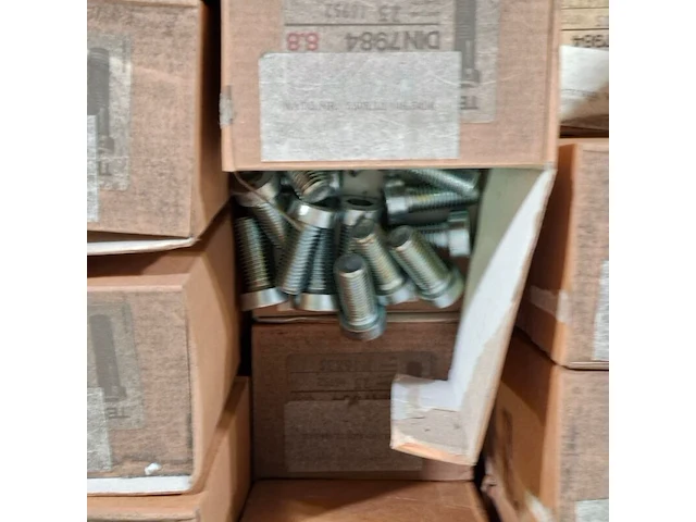 Partij bouten - afbeelding 5 van  5