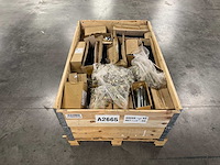 Partij bouten/moeren/ringen (456kg) - afbeelding 1 van  8