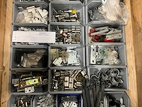 Partij bouw- en bevestigingsmateriaal - afbeelding 8 van  9