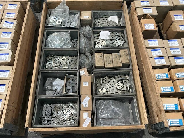 Partij bouw- en bevestigingsmateriaal - afbeelding 2 van  9