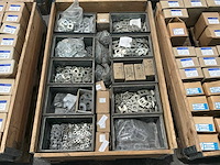 Partij bouw- en bevestigingsmateriaal - afbeelding 2 van  9