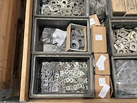Partij bouw- en bevestigingsmateriaal - afbeelding 3 van  9