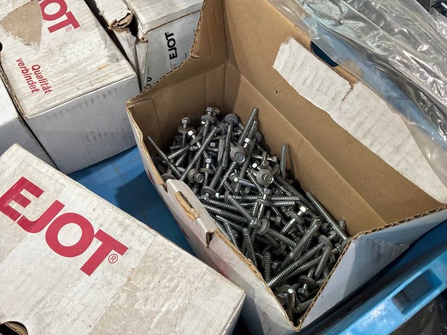 Partij bouw- en bevestigingsmateriaal - afbeelding 3 van  9