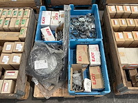 Partij bouw- en bevestigingsmateriaal - afbeelding 5 van  9