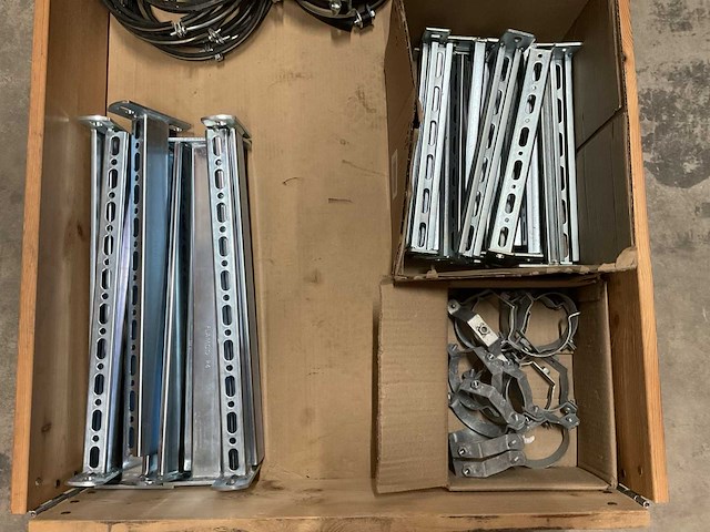 Partij bouw- en bevestigingsmateriaal - afbeelding 2 van  6