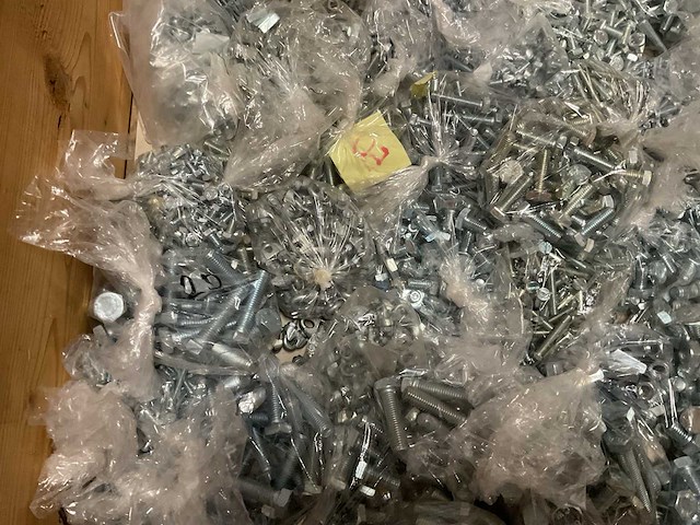 Partij bouw- en bevestigingsmateriaal - afbeelding 10 van  11