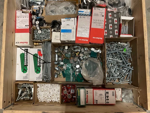 Partij bouw- en bevestigingsmateriaal - afbeelding 2 van  7