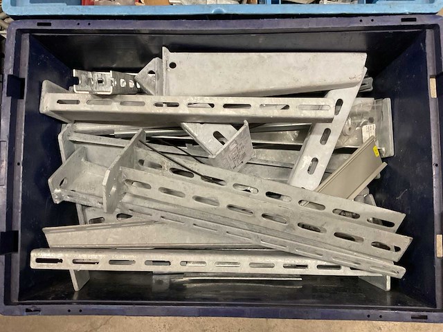 Partij bouw- en bevestigingsmateriaal - afbeelding 4 van  7