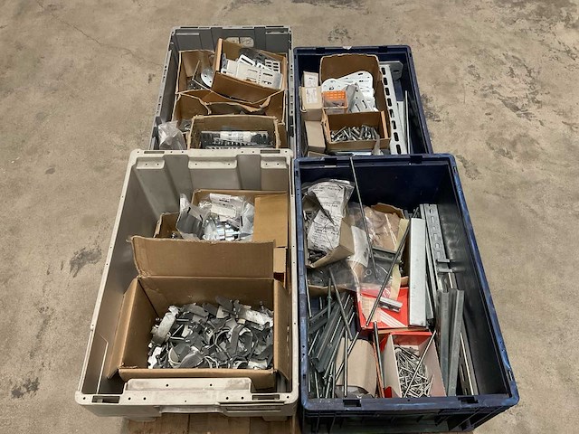 Partij bouw- en bevestigingsmateriaal - afbeelding 1 van  7