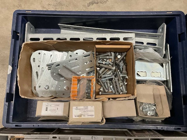 Partij bouw- en bevestigingsmateriaal - afbeelding 7 van  7