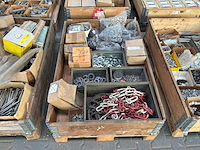 Partij bouw- en bevestigingsmateriaal - afbeelding 1 van  8