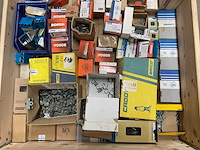 Partij bouw- en bevestigingsmateriaal - afbeelding 2 van  4