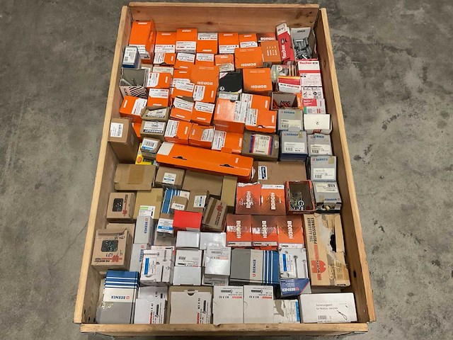 Partij bouw- en bevestigingsmateriaal - afbeelding 1 van  3