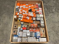 Partij bouw- en bevestigingsmateriaal - afbeelding 1 van  3