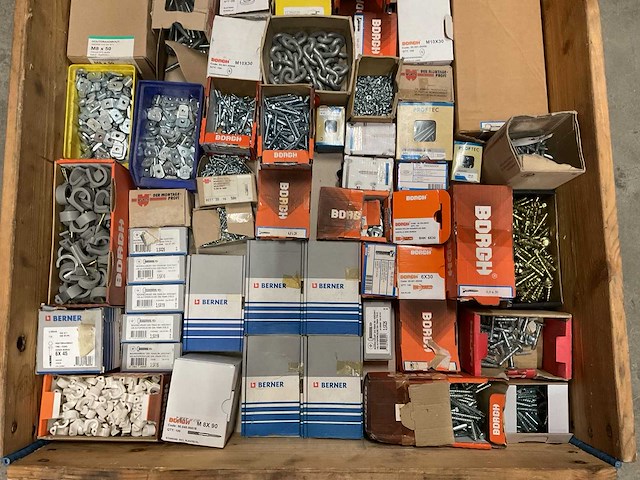Partij bouw- en bevestigingsmateriaal - afbeelding 1 van  2