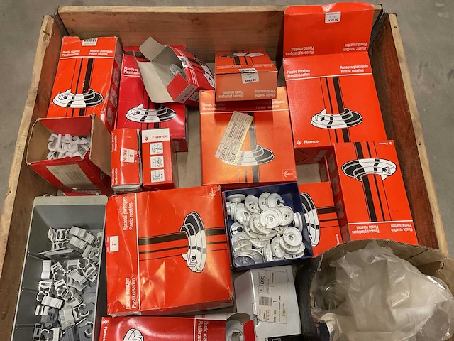 Partij bouw- en bevestigingsmateriaal - afbeelding 3 van  3