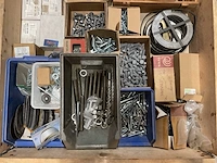 Partij bouw- en bevestigingsmateriaal - afbeelding 2 van  9