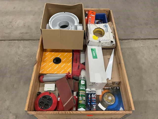 Partij bouw- en bevestigingsmateriaal - afbeelding 1 van  9