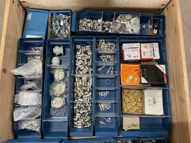 Partij bouw- en bevestigingsmateriaal - afbeelding 3 van  3