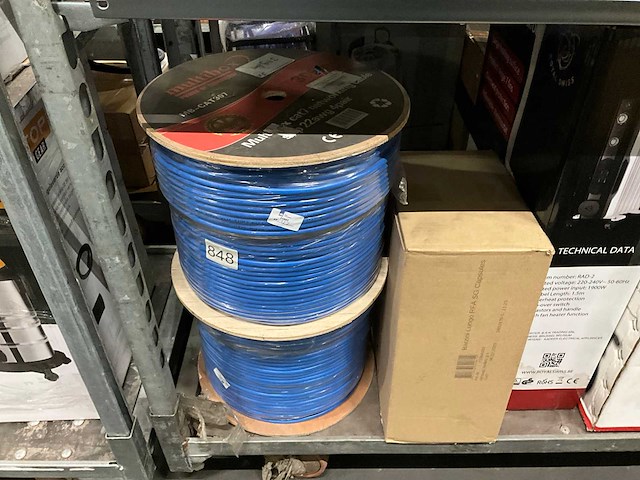 Partij bouwbenodigdheden en bekabeling, retourgoederen - afbeelding 10 van  11