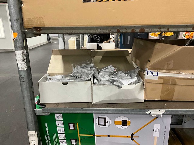 Partij bouwbenodigdheden retourgoederen - afbeelding 4 van  9